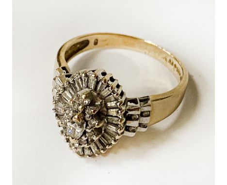 14CT GOLD DIAMOND CLUSTER RING - APPROX 4 GRAMS - SIZE O