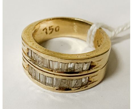 18CT GOLD &amp; DIAMOND RING - SIZE M