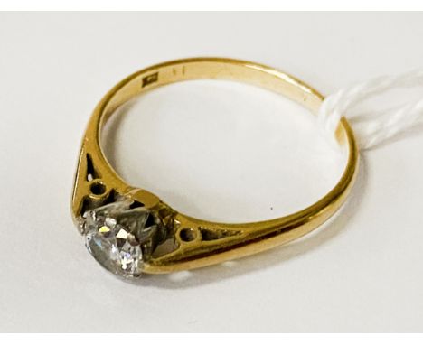 18CT GOLD DIAMOND SOLITAIRE RING - SIZE J