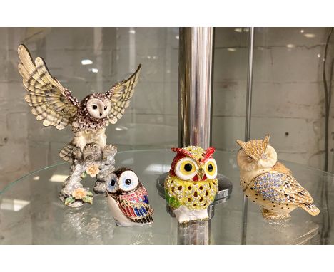 FOUR ENAMEL TRINKET BOXES IN THE FORM OF OWLS