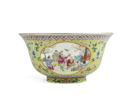 Chinese Qing dynasty famille rose porcelain bowl decorated with pictorial cartouches along the sides depicting young children