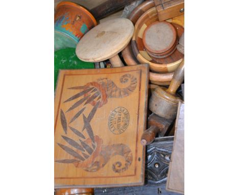 A large collection of vintage carved wooden treen wear to include baskets bowls etc (please see images)