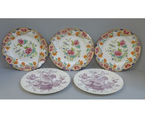 Three 19th Century Spode plates and two Clarice Cliff plates, a/f 