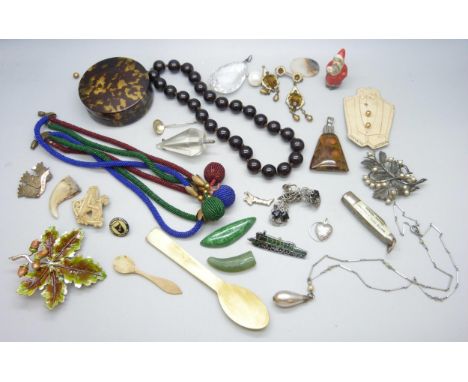 A collection of vintage costume jewellery including an Art Deco style faceted drop pendant, a penknife, etc.
