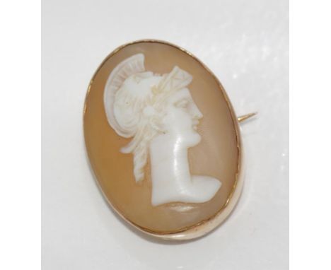 Well carved cameo in 9ct gold surround weight: approx 4 grams