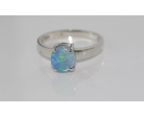 18ct white gold and solid boulder opal ring weight: approx 2.65 grams, size: O/7