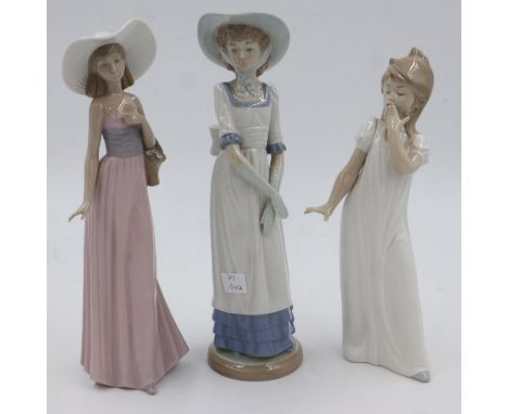 Three Nao figurines, largest H: 35 cm, no chips or cracks. UK P&amp;P Group 3 (£30+VAT for the first lot and £8+VAT for subse