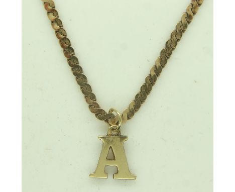 9ct gold neck chain with a 9ct gold 'A' pendant, chain L: 40 cm, 6.1g. UK P&amp;P Group 0 (£6+VAT for the first lot and £1+VA