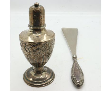 Hallmarked silver pepperette and silver handled shoe horn, total 91g. UK P&amp;P Group 1 (£16+VAT for the first lot and £2+VA