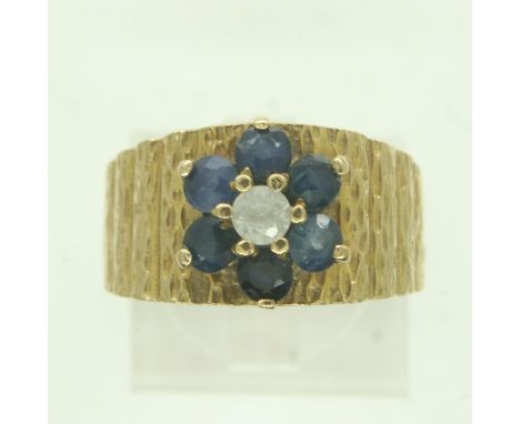 9ct gold ring set with diamond and sapphires, size N, 4.3g. UK P&amp;P Group 0 (£6+VAT for the first lot and £1+VAT for subse
