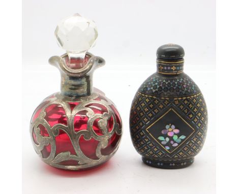 Oriental papier mache bottle and other example, 7cm H. UK P&amp;P Group 2 (£20+VAT for the first lot and £4+VAT for subsequen