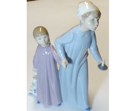 NAO FIGURE OF BOY & GIRL IN NIGHT DRESSES 