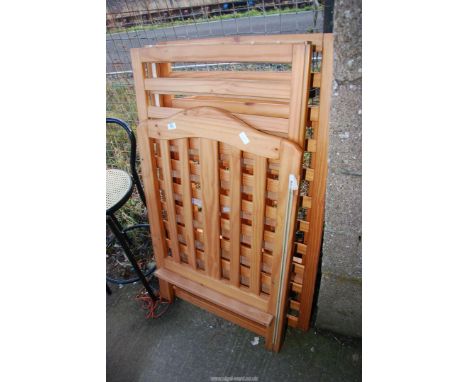 A pine cot.