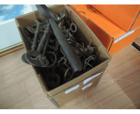 A box of vintage keys 