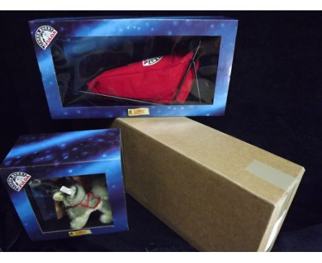 Germany Margarete Steiff - 1 x 038617 'Husky Sledge Set' 1998. 1 x Sledge and 1 x Husky Dog. Fulda Yukon Quest. Knopf im Ohr 
