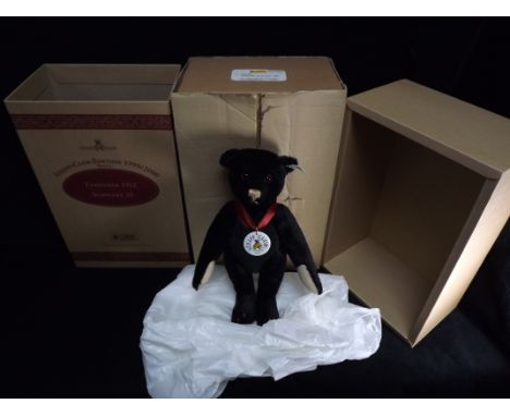 Germany Margarete Steiff Giengen/Brenz - 420160 'Black 1912 Teddy Bear'. 1999 Replica Limited Edition, but no certificate att