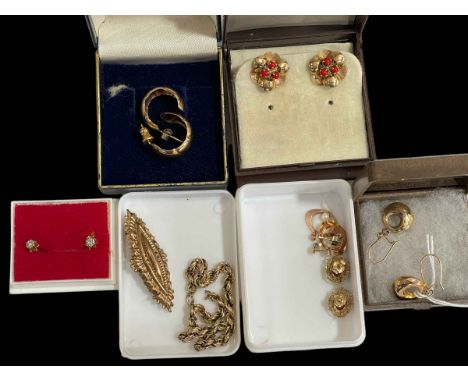 Pair of diamond stud earrings, five further pairs of earrings, brooch and chain.