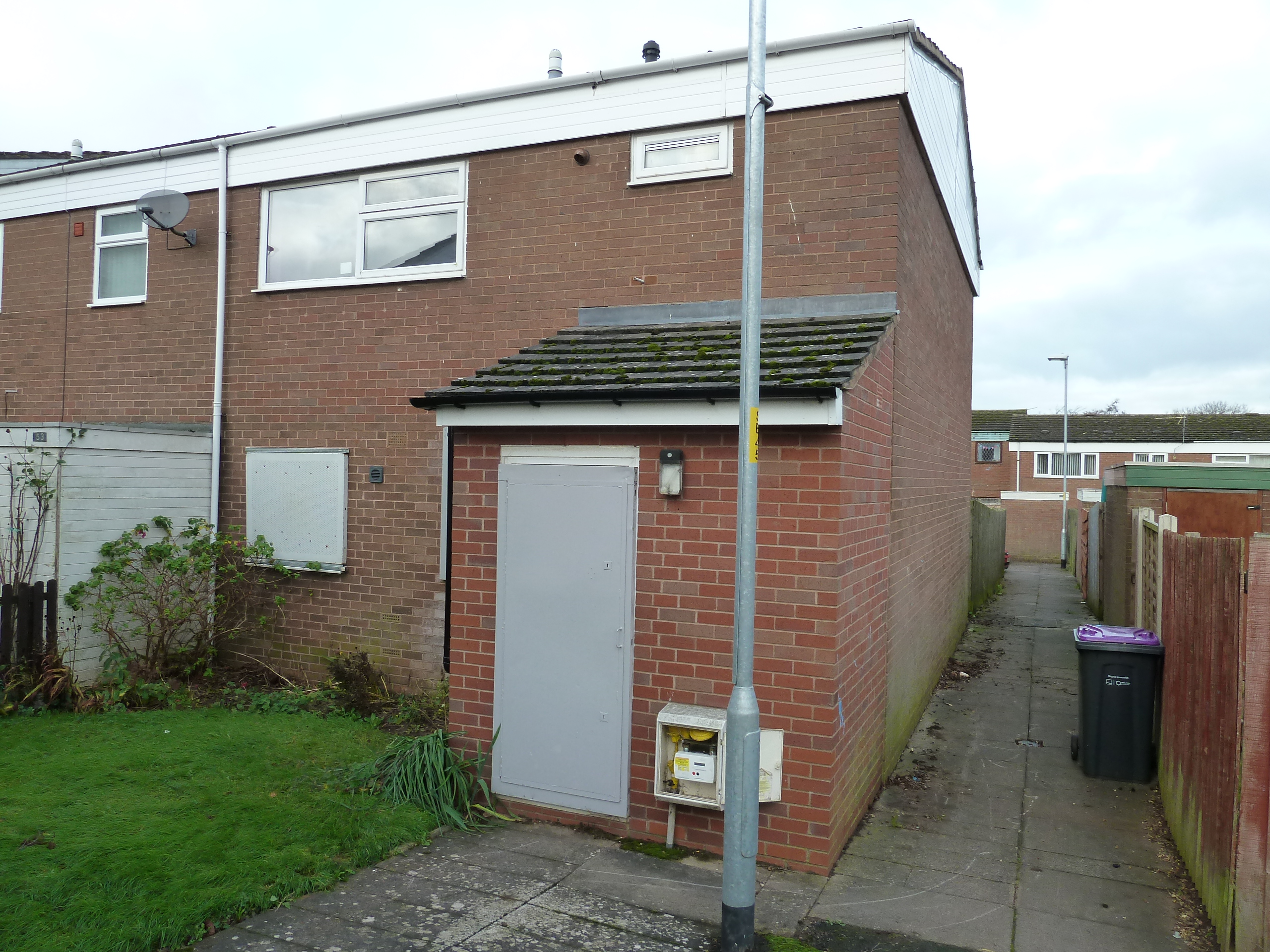 54 Burford, Brookside, Telford, Shropshire, TF3 1LH Three bedrooms End