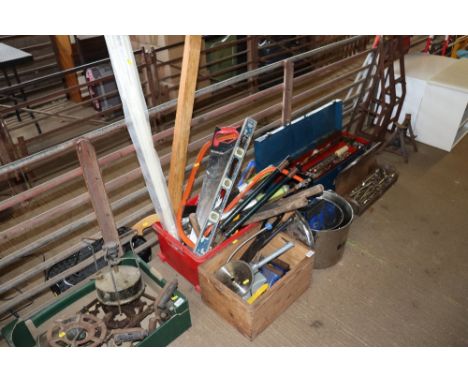 Two boxes and a bread bin of various tools to include a bench vice, saws, telescopic pruners, level etc