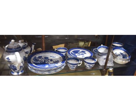 Extensive collection of Booth's Real Old Willow tea wares and dinner plates including 6 cups and saucers, side plates, (some 