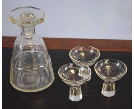 Decanter with etched floral design and three geometric style glasses (5)   