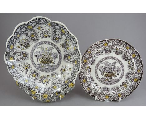 Two early nineteenth century puce and white transfer-printed Spode pieces, c.1825. To include a Filigree pattern dessert dish