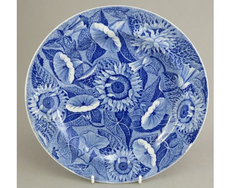 An early nineteenth century blue and white transfer-printed Spode Convolvulus and Sunflower pattern dinner plate, c.1820. It 