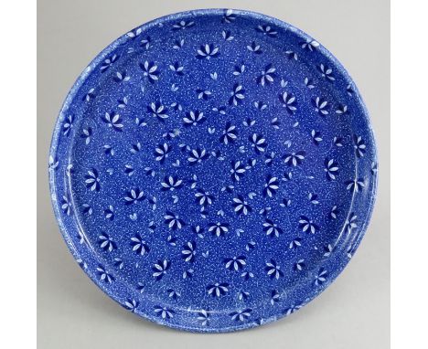 An early nineteenth century blue and white transfer-printed Spode Leaf pattern cheese or cake stand, c.1820. It is marked to 