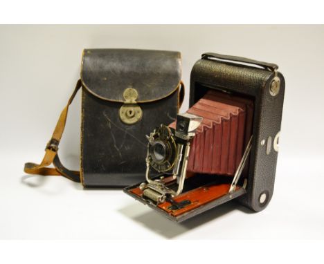 A Kodak patent 1907 No.4 Model Camera, cased 