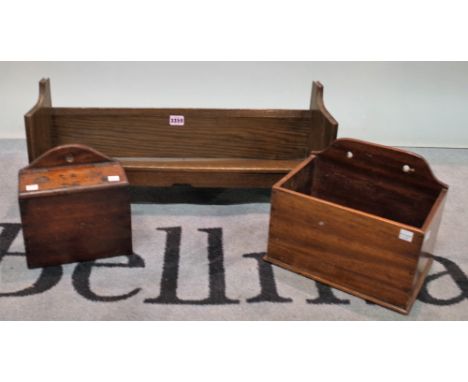 An early 20th century oak book shelf, 64cm wide x 24cm high, and a 19th century mahogany wall hanging box, 26cm wide x 20cm h