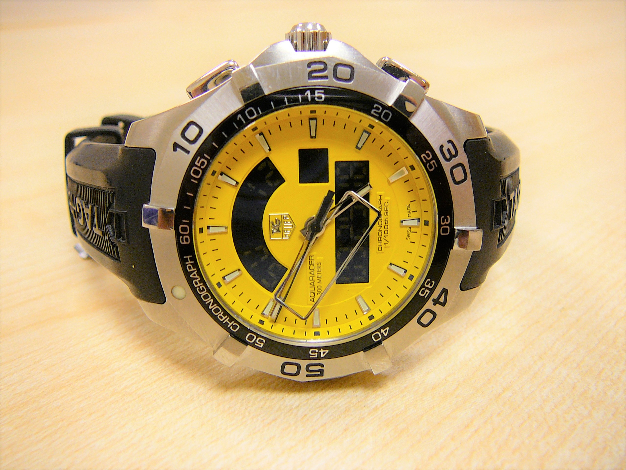 tag quartz chronograph