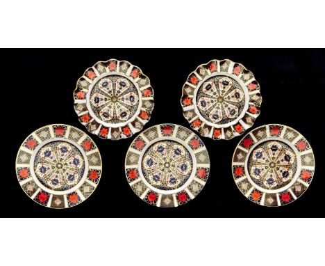 A pair and set of three Royal Crown Derby Imari pattern plates, late 20th c, 22cm diam, printed mark  Good condition, first q