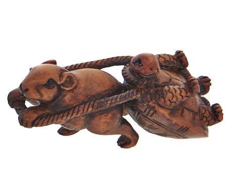 A Japanese boxwood rat and terrapin netsuke, 59mm l  Good condition