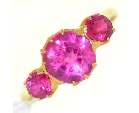 A synthetic ruby ring, in gold, 3.4g, size G  Good condition