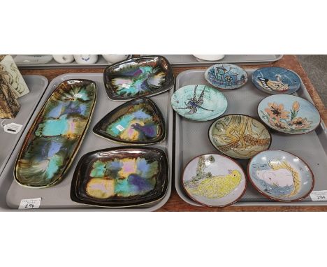Tray comprising seven Chelsea England pottery bowls depicting, birds, dragonfly, buildings, flowers etc., together with a tra