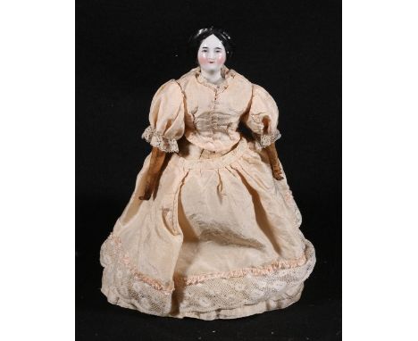 German parian headed autoperipatetikous doll automaton, 25cm. CONDITION REPORT: Paint loss to porcelain head,  Lacking finger