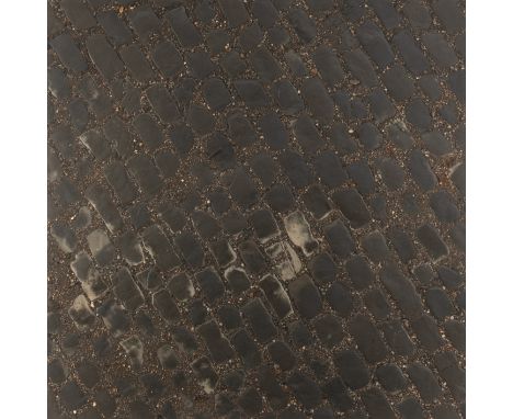 Boyle, MarkGlasgow, 1934 - London, 2005183 x 183 cm, o. R.Ohne Titel, 1970er Jahre. Mischtechnik: Erde, Stein, Holzsplitter u