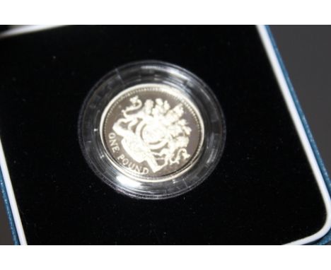 A ROYAL MINT 1998 UNITED KINGDOM SILVER PROOF £1 COIN, with COA/Booklet, in original presentation case