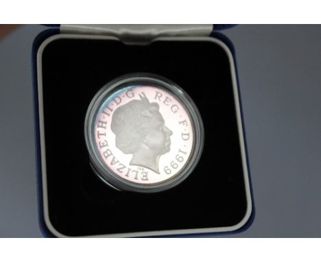 A ROYAL MINT 1999 - 2000 SILVER £5 COIN '2000 MILLENNIUM', with COA/Booklet, in original presentation case