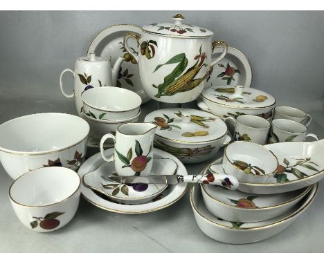 Collection of Royal Worcester Evesham pattern dinner ware to include serving dishes, serving bowls, coffee pot, sugar bowl, c