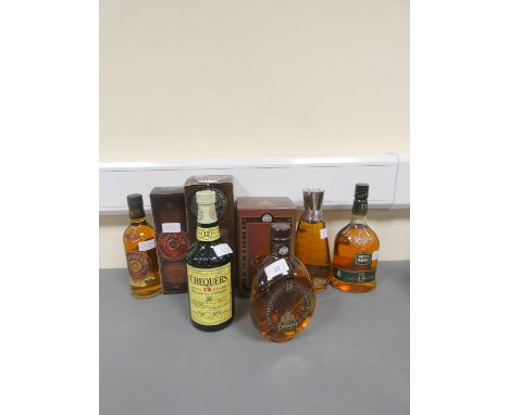Five bottles of Blended Scotch Whisky, Dimple De Luxe 15 years old, 75cl, 43% vol, boxed, Whyte &amp; MacKay 15 years old sel
