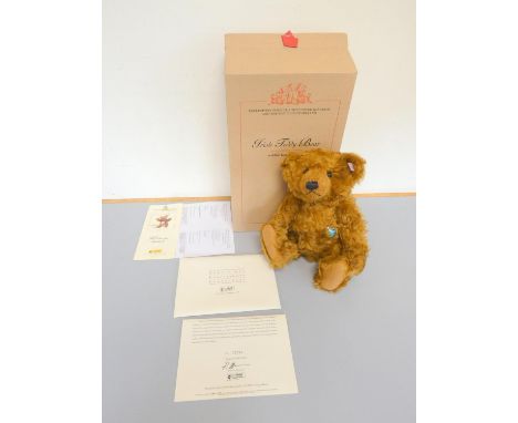 Steiff. Irish Teddy Bear, 2002, white tag 660702, produced exclusively for UK and Ireland, reddish-brown mohair. Complete wit