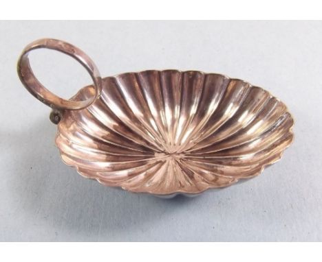 A silver caddy spoon with oval reeded bowl, Birmingham 1810