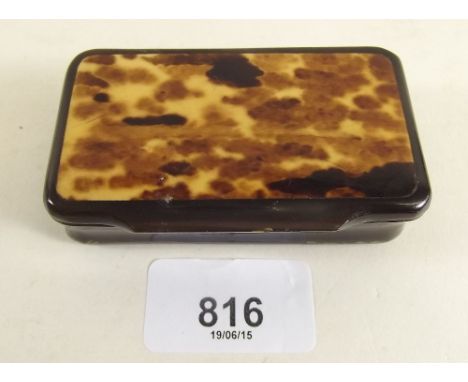 A Victorian horn and tortoiseshell snuff box 