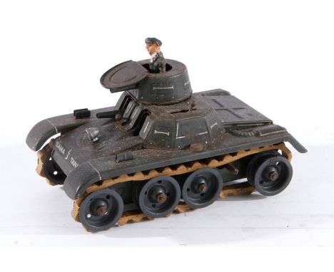 Gama Panzer, feldgrau, Uhrwerk intakt, NV, LS/RS, L 16, Z 3