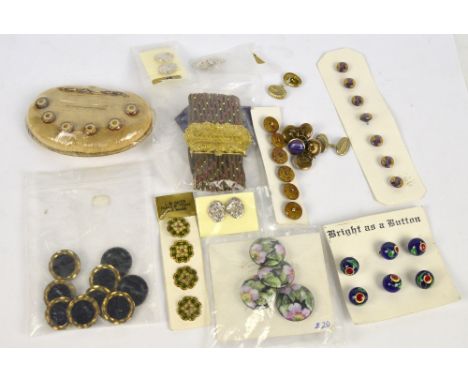 A group of various sets of decorative buttons and dress studs, including gilt metal examples set with blue and purple glass c