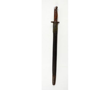 A Sanderson bayonet with wooden handle and leather sheath scabbard, stamped to blade "1907, 8, 18, Sandersons", length 58cm.