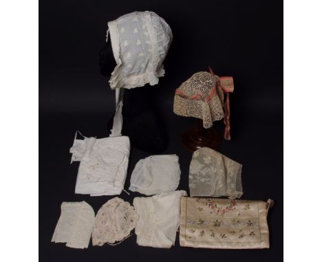 A COLLECTION OF EARLY C19TH LACE BONNETS To include an early Irish crochet bonnet, a mechlin lace bonnet, bobbin lace and Bru