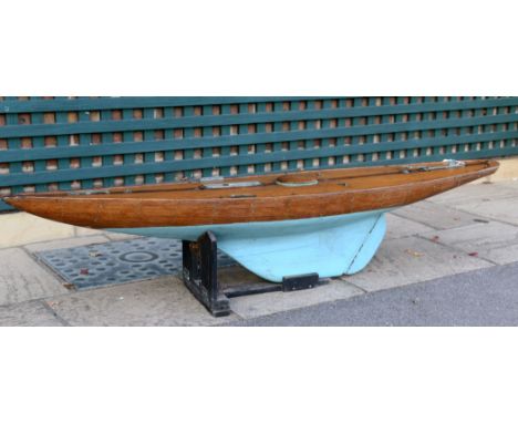 VINTAGE MODEL POND YACHT - ENDEAVOUR a wonderful pre WW2 model of J Class Endeavour, with a wooden hull, mast and rigging, sa