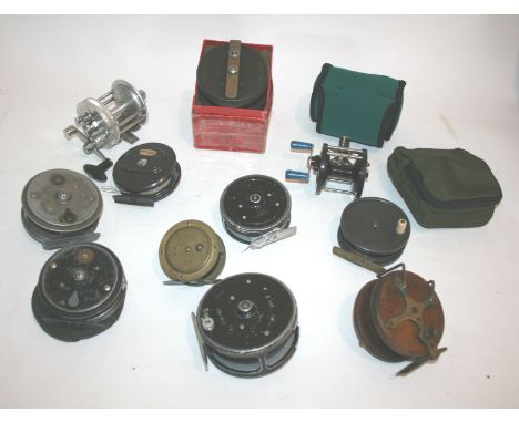 FISHING REELS including a Allcocks Marvel 3 1/2" reel, a Aquarex 4" reel, antique wooden reel, Young & Sons Beaudex Patent re